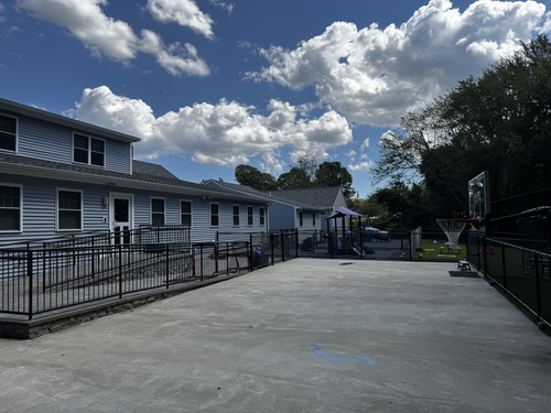 Commercial concrete walkway cleaning